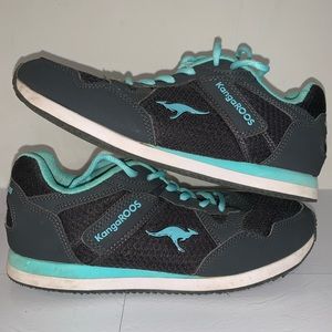 KangaROOS Womens Athletic Shoes Sneakers Grey /Turquoise Side Pocket Size 7